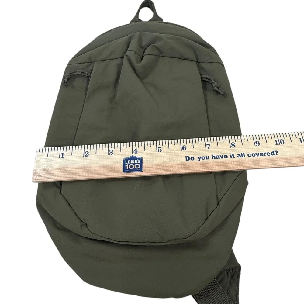 Uniqlo Nylon Sling Bag Olive Green Crossbody Backpack Adjustable‎ Strap Travel